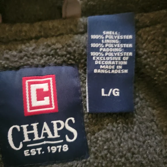 CHAPS Insulated Vest - Picture 3 of 5